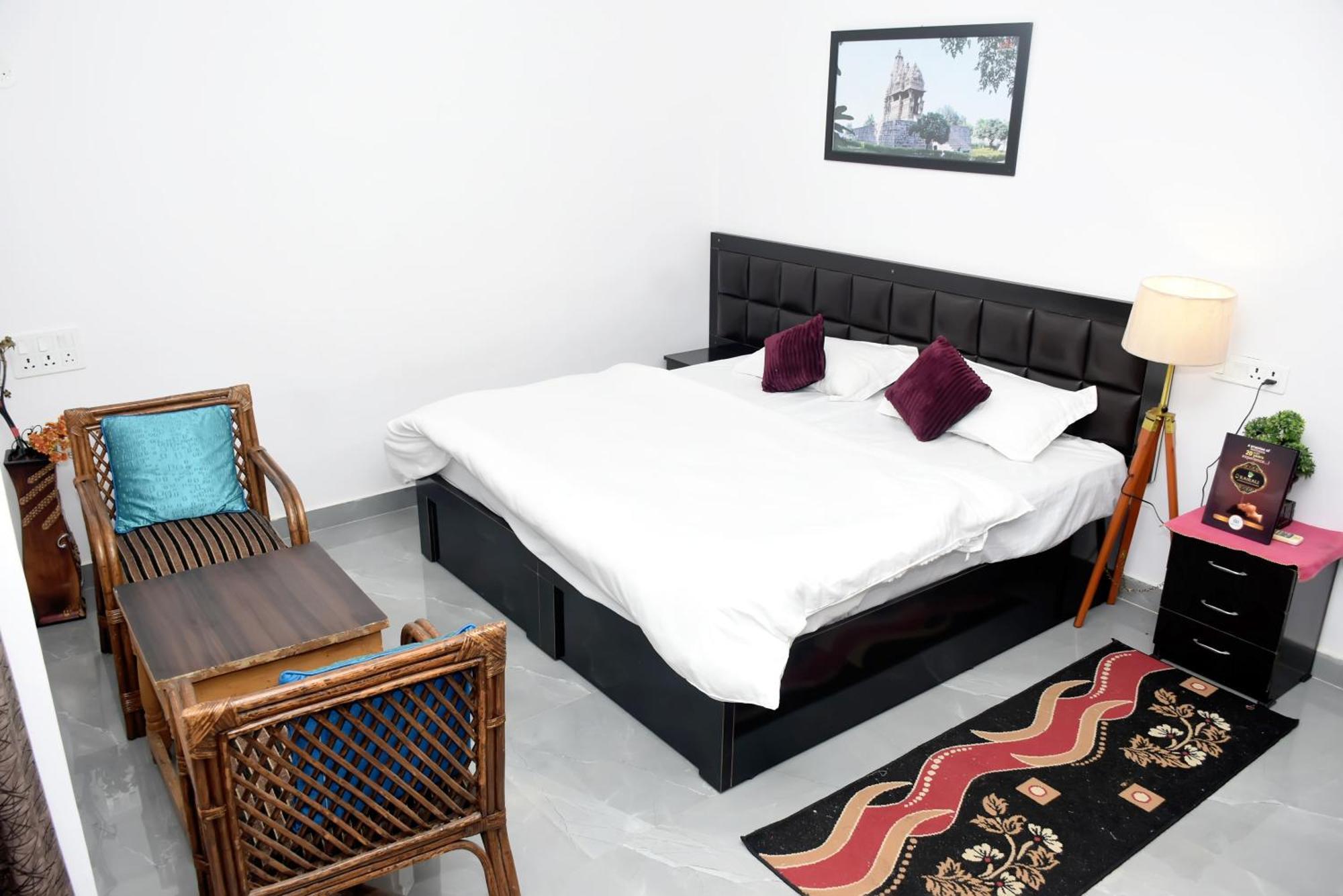 Khajuraho Glory Homestay Exterior photo
