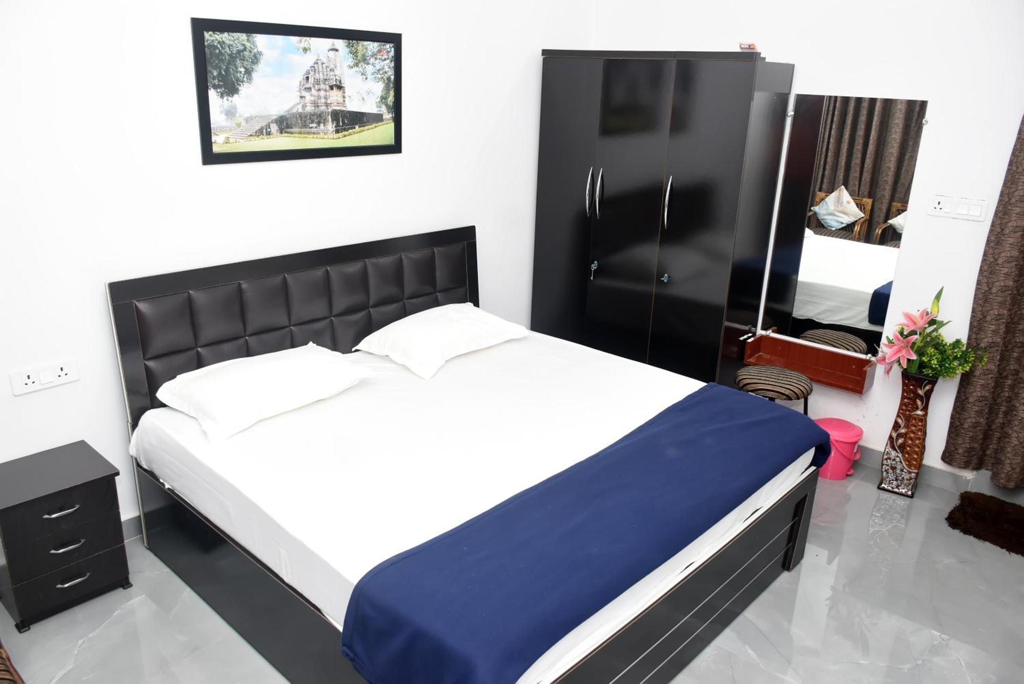 Khajuraho Glory Homestay Exterior photo