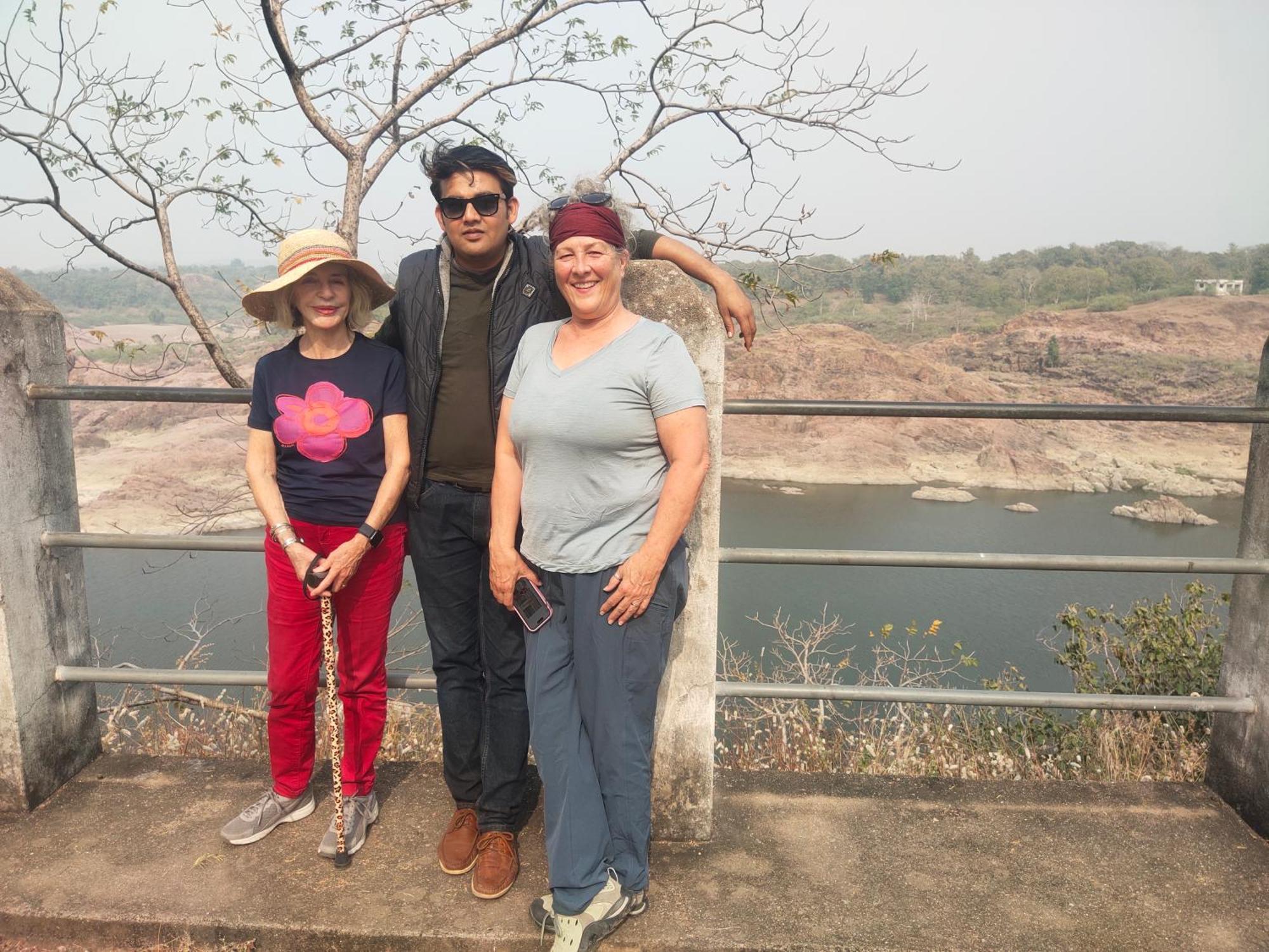 Khajuraho Glory Homestay Exterior photo