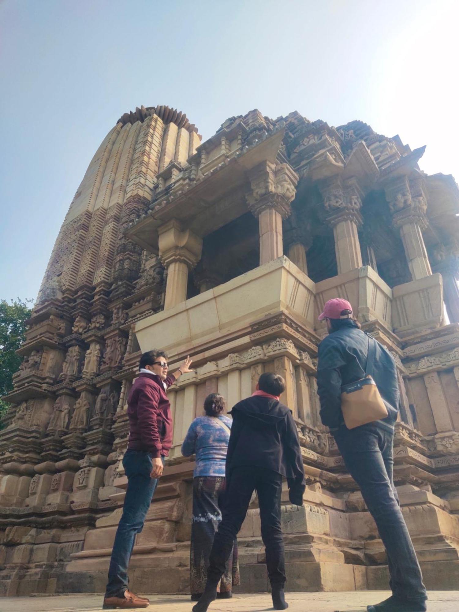 Khajuraho Glory Homestay Exterior photo